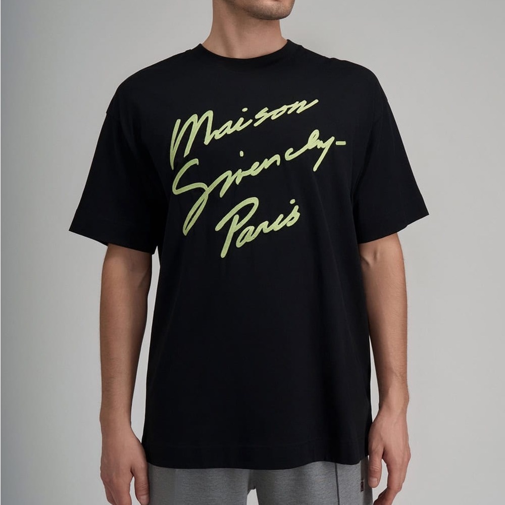 Givenchy t-shirt. Medium. Authentic.